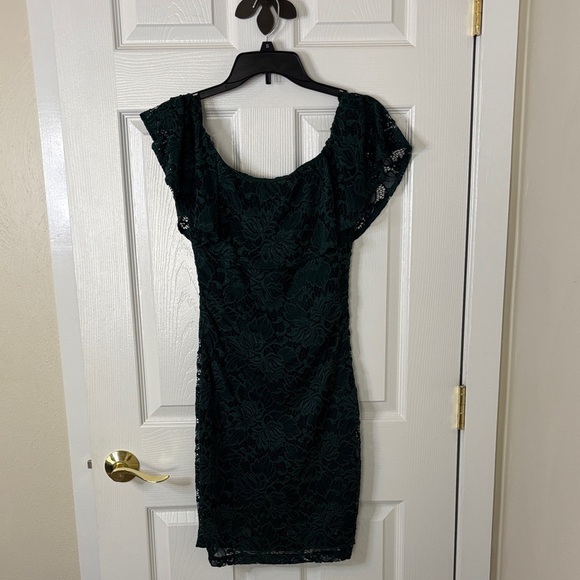 Emerald Sundae Dark Green Lace Mini Dress Size Medium - Picture 1 of 12
